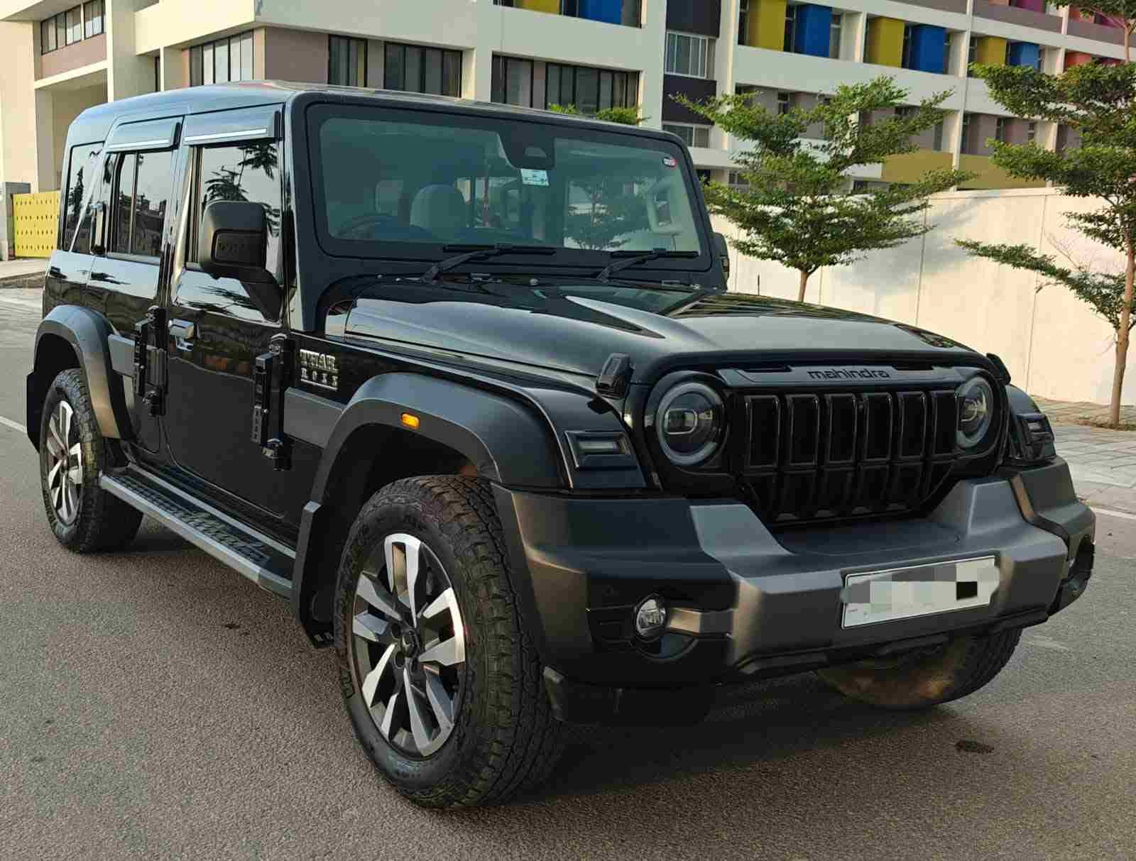 Mahindra Thar ROXX AX7L 2025